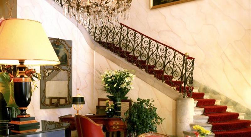 Chateau De Divonne Interno foto